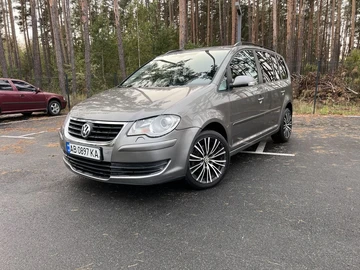Авто Volkswagen Touran 2008 № 8016548