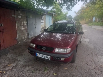 Авто Volkswagen Passat Variant 1995 № 8016918