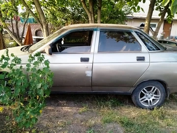 Авто ВАЗ 2110 2003 № 8017407
