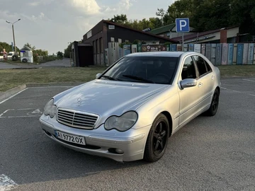 Авто Mercedes 220 2001 № 8017588