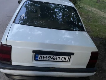 Авто Opel Omega 1988 № 8017784