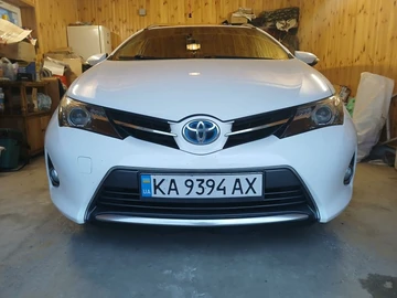 Авто Toyota Auris 2014 № 8017814