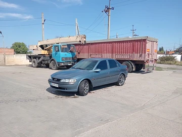 Авто Opel Vectra 1997 № 8017925