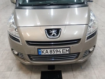 Авто Peugeot 5008 2010 № 8017975