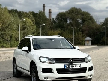 Авто Volkswagen Touareg 2012 № 8018291