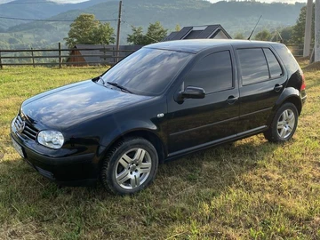 Авто Volkswagen Golf 2000 № 8018743