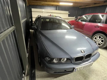 Авто BMW 5 Серия 2002 № 8018904