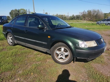 Авто Volkswagen Passat Sedan 1998 № 8019020