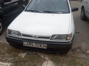 Авто Nissan Sunny 1992 № 8019049