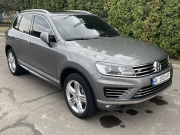 Авто Volkswagen Touareg 2015 № 8019509