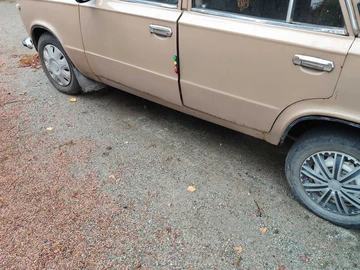 Авто ВАЗ 21101 1983 № 8019609