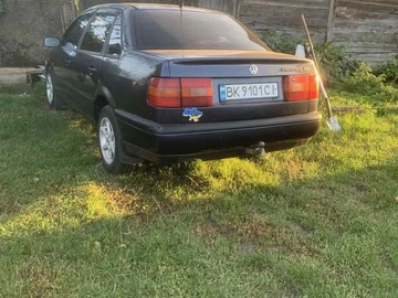 Авто Volkswagen Passat Sedan 1994 № 8019677