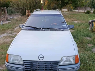 Авто Opel Kadett 1988 № 8019862