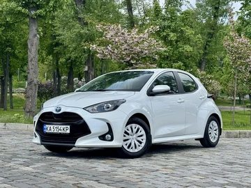Авто Toyota Yaris 2023 № 8019867