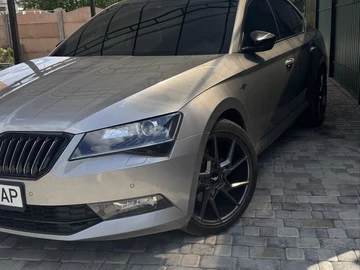 Авто Skoda Superb 2017 № 8020079