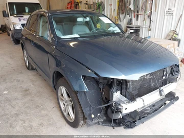 Авто Audi Q5 2015 № 8020087