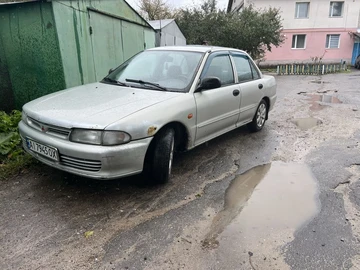Авто Mitsubishi Lancer 1995 № 8020244