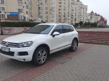 Авто Volkswagen Touareg 2013 № 8020508