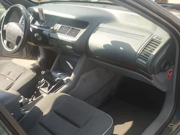 Авто Renault Safrane 1989 № 8020684