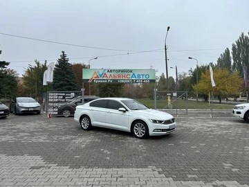 Авто Volkswagen Passat Sedan 2018 № 8020808