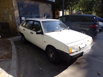 Авто ВАЗ 2109 1988 № 8021017