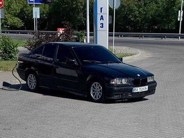 Авто BMW 3 Серия 1995 № 8021104