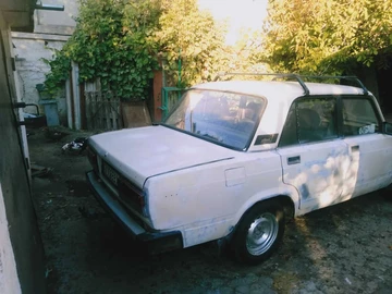 Авто ВАЗ 2105 1988 № 8021423