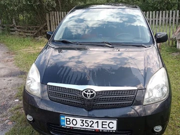 Авто Toyota Corolla Verso 2004 № 8021485