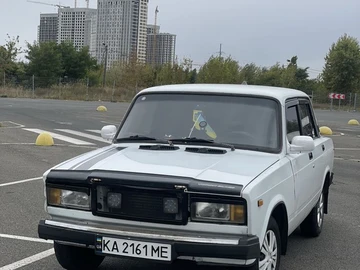 Авто ВАЗ 2107 1995 № 8021502
