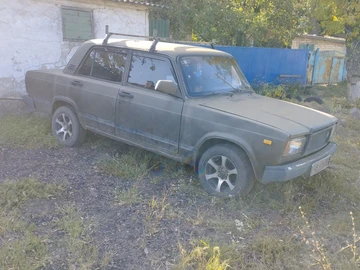Авто ВАЗ 2107 1992 № 8021523