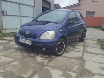 Авто Toyota Yaris 2000 № 8021526