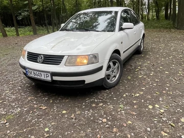 Авто Volkswagen Passat Sedan 2000 № 8022196