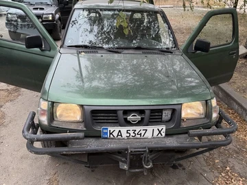 Авто Nissan Navara 2002 № 8022212