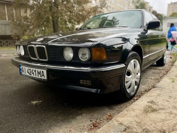 Авто BMW 7 Серия 1989 № 8022272