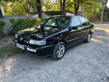 Авто Volkswagen Passat Variant 1994 № 8022462