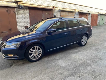 Авто Volkswagen Passat Variant 2012 № 8022475