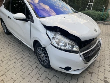 Авто Peugeot 208 2014 № 8022575
