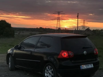 Авто Volkswagen Golf 2004 № 8022579