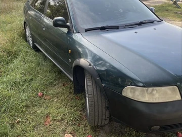 Авто Audi A4 1996 № 8022598