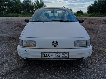 Авто Volkswagen Passat Variant 1989 № 8022904