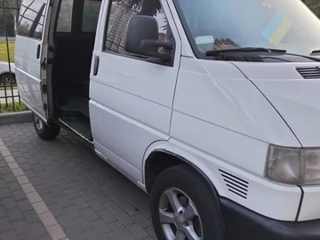 Авто Volkswagen Transporter 2000 № 8023347