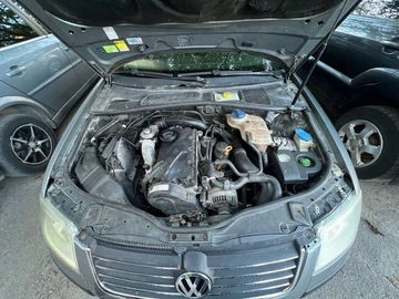 Авто Volkswagen Passat Sedan 2003 № 8023406