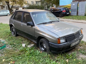 Авто Opel Corsa 1990 № 8023768