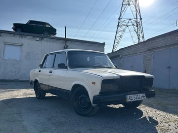 Авто ВАЗ 2107 1995 № 8023987