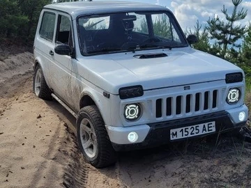 Авто ВАЗ 2121 1991 № 8024250