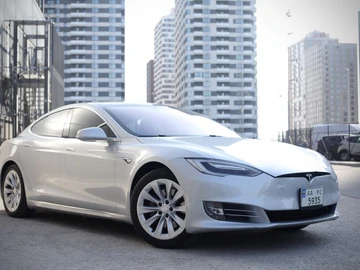 Авто Tesla Model S 2017 № 8024491