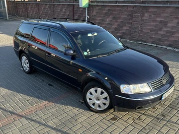 Авто Volkswagen Passat Variant 1999 № 8024623