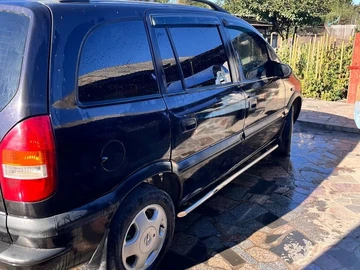 Авто Opel Zafira 2002 № 8024698