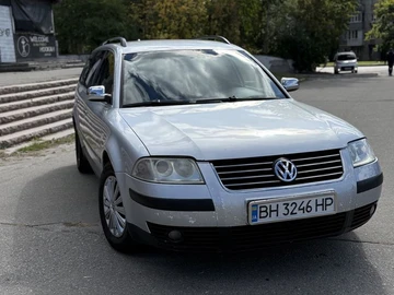 Авто Volkswagen Passat Sedan 2002 № 8024844