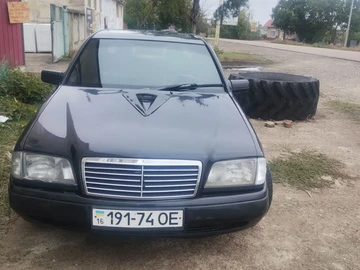 Авто Mercedes 220 1995 № 8024917